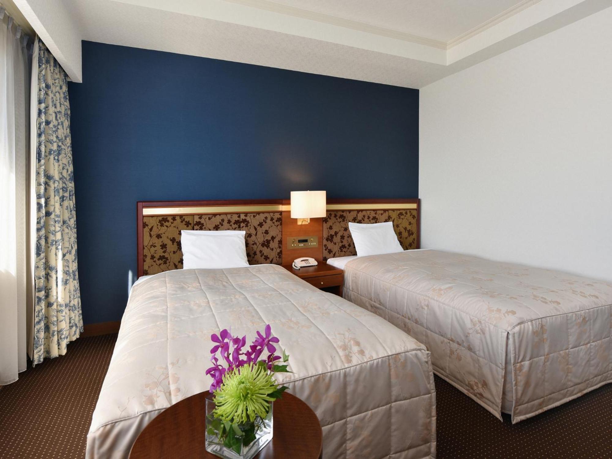 Hotel Crown Palais Chiryu Екстериор снимка